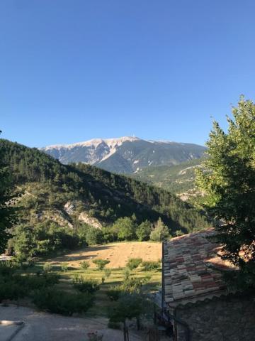 La Baptistine Face Au Ventoux La Clue Plaisians Luaran gambar