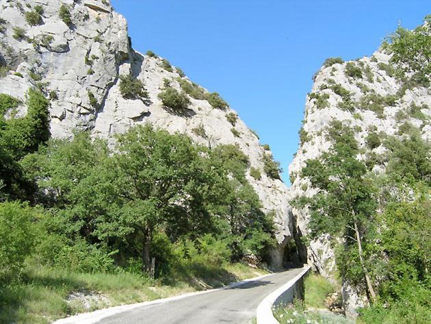 La Baptistine Face Au Ventoux La Clue Plaisians Luaran gambar